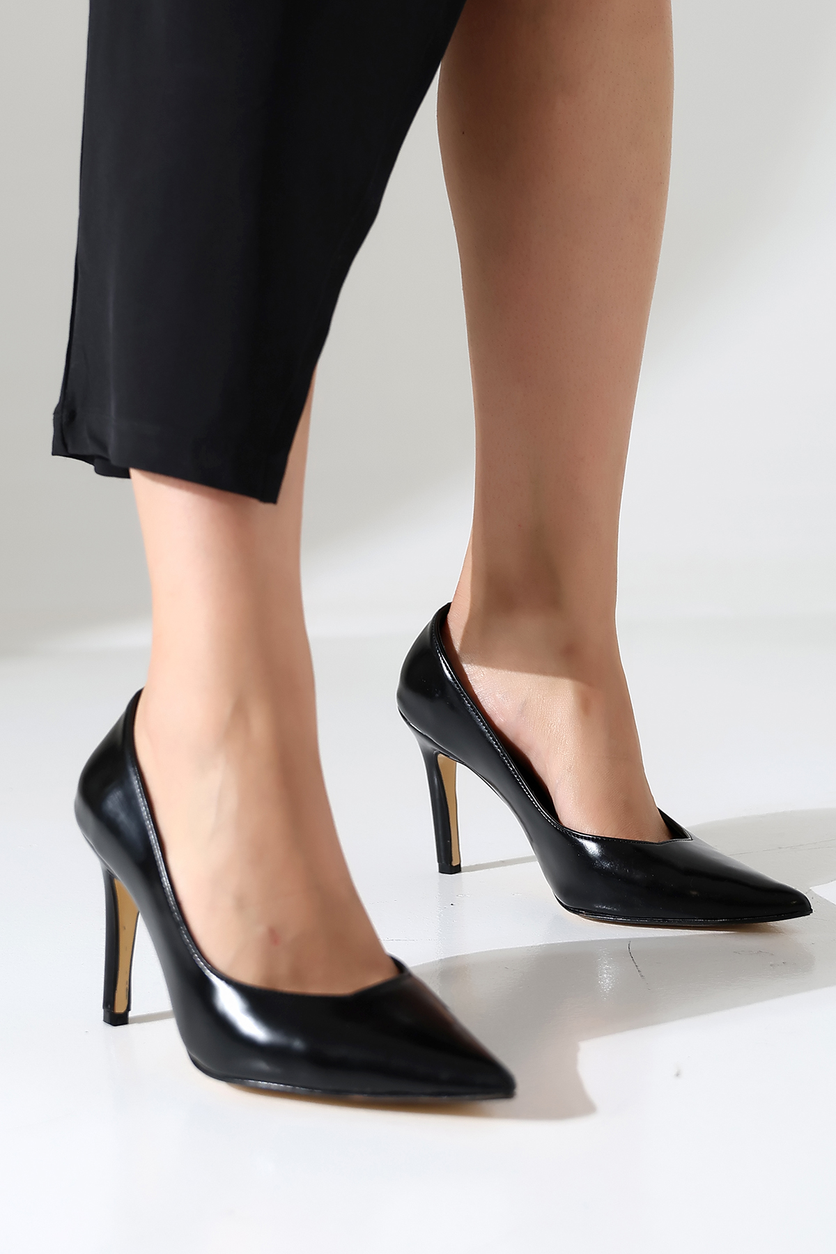 Siyah Kadın Stiletto
